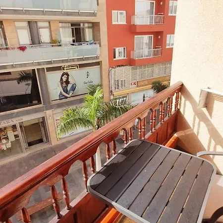 Edificio Melo Playa A 150m 아파트